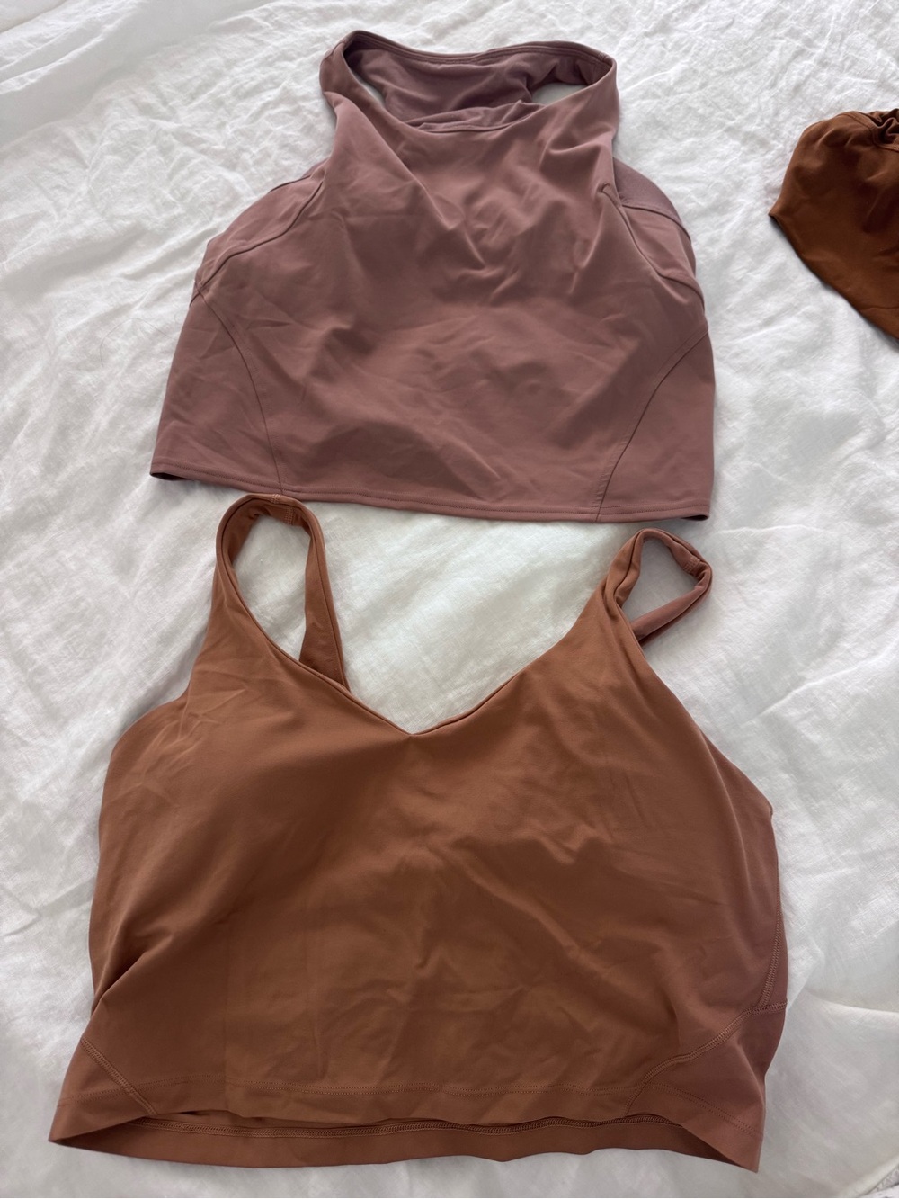 lululemon athletica mauve high-neck crop + rust brown V-neck tank duo